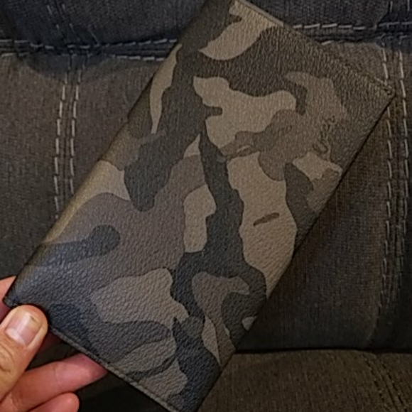 Coach Phone Wallet - Picture 2 of 5